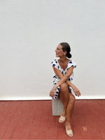 Short frill dress white blue triangle ikat