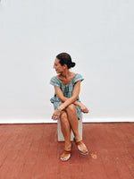 Short frill dress grey/green handloom