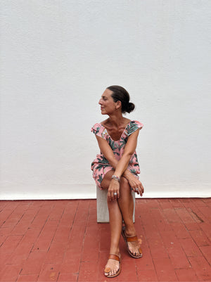 Short frill dress animal screen print
