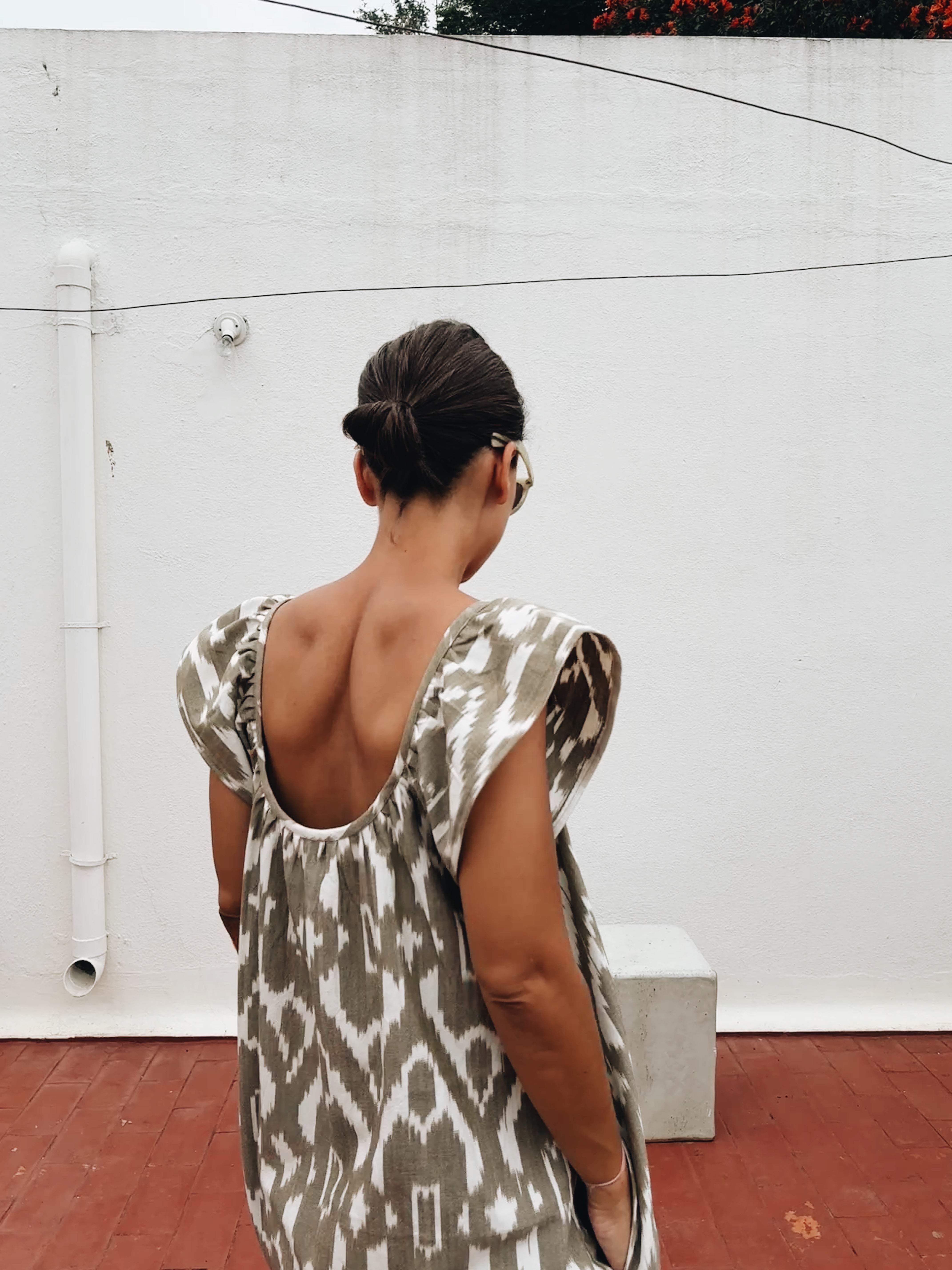Short frill dress olive green ikat