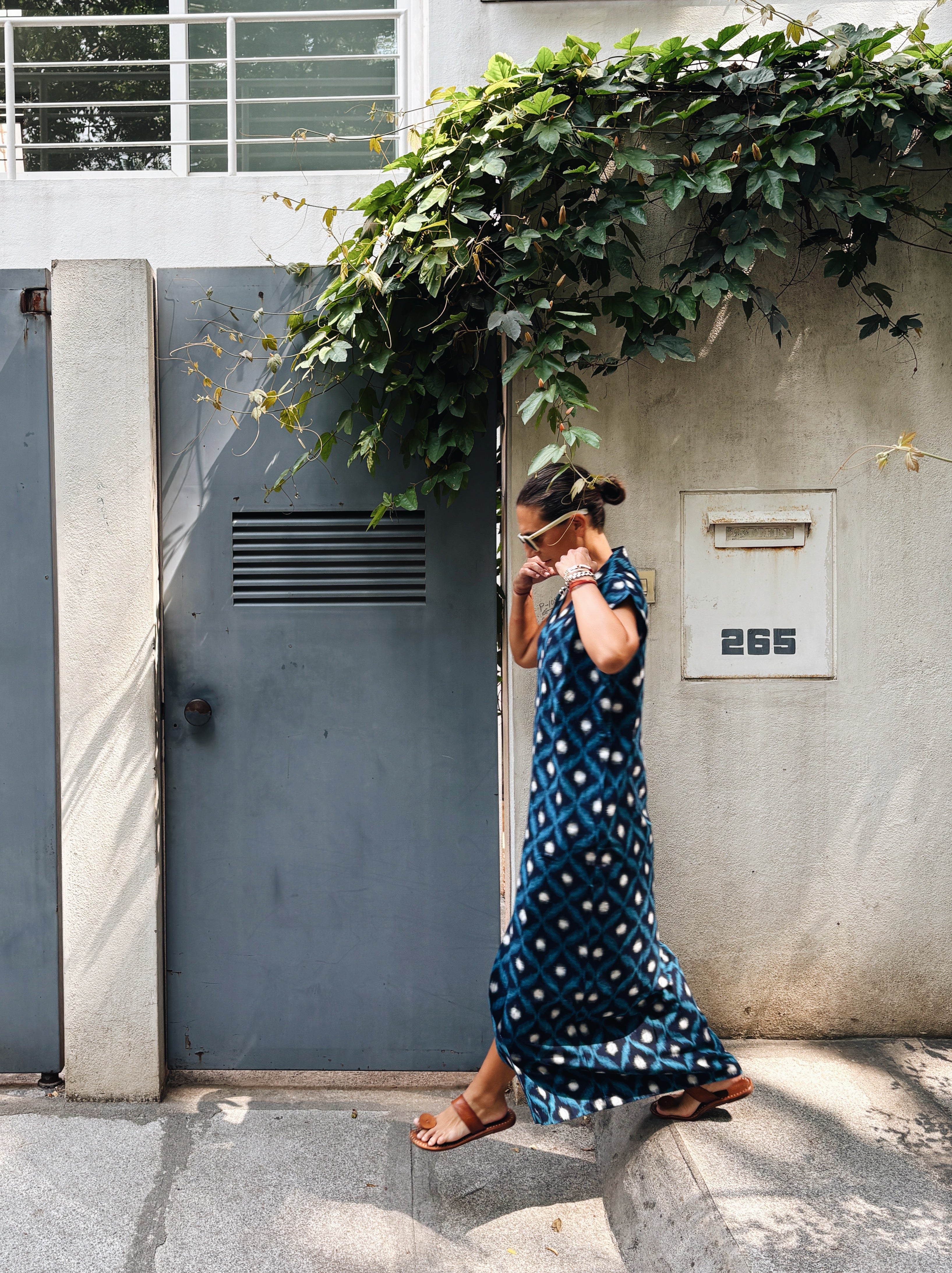 ikat 054
